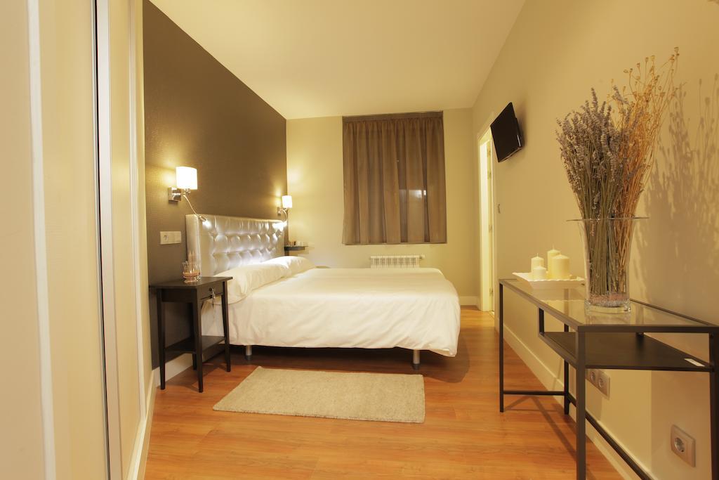 Hotel Rosal Oviedo Pokoj fotografie