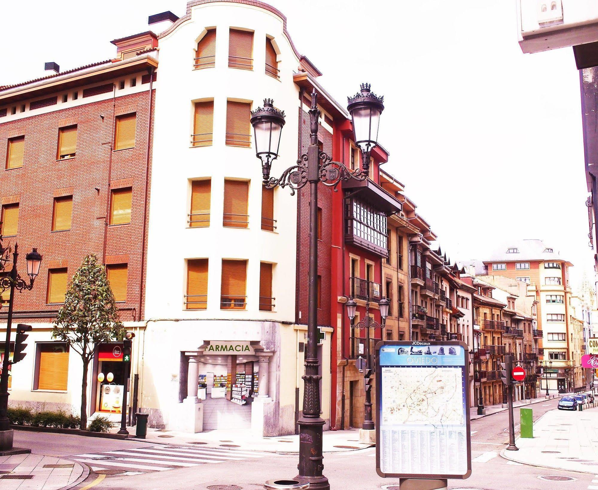 Hotel Rosal Oviedo Exteriér fotografie